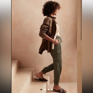 Banana Republic Tencel Joggers - Green & Black